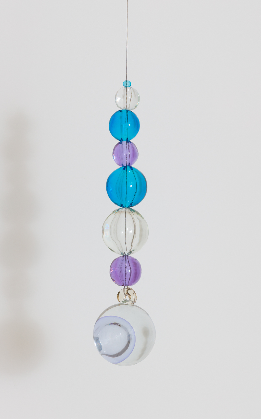 Jean-Michel Othoniel | Amant suspendu Alessandrita, Cristal et Aquamarine, 2019